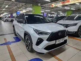 YARIS CROSS S HV GR HYBRID TWO TONE 2024 WHITE