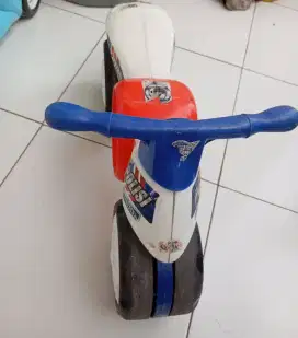 Di jual mobil2an motor2an dan sepeda anak