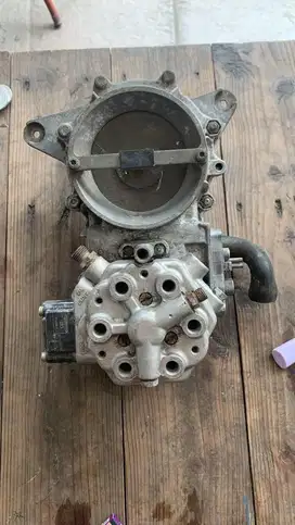 Fuel Distributor Mercedes Benz W124 Original Copotan