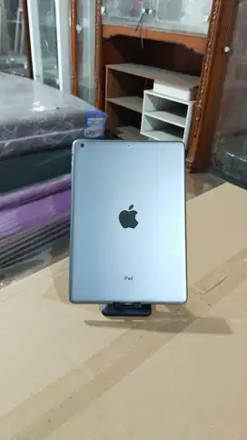 apple ipad air 32GB wifi only, icloud aman