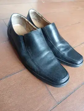 Sepatu Pantofel Kulit