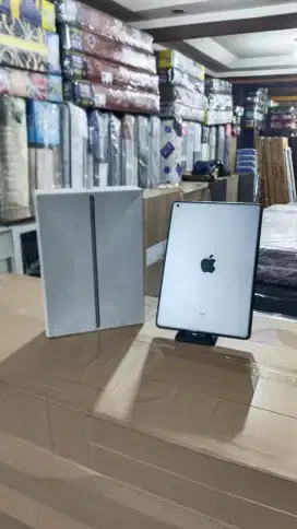 apple ipad 8 32GB wifi only