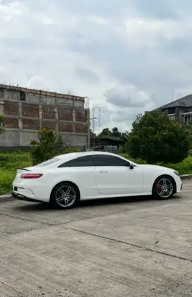 Mercedes Benz E300 coupe AMG 2018 km 11rb