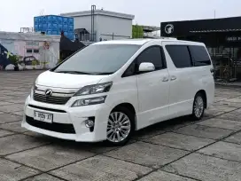 TOYOTA VELLFIRE ZG 2.4 PREMIUM SOUND AT 2013/KM105RB/PAJAK 2-2026