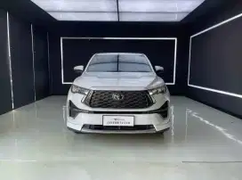 Toyota inova zenix Q modelista Hybrid