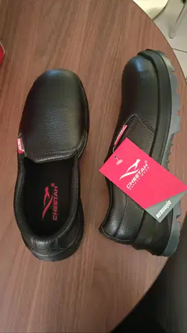 Sepatu Safety CHEETAH 7001H safety shoes S1 SRC Rebound