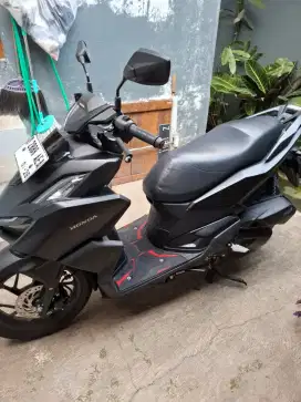 Vario160 Th 2023 hitam 19,9jt