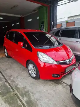 Honda jazz S at 2013, merah