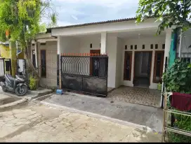 Rmh di jual di Komp Hijau Lestari Blok B4 no.5 Kel : Peusar , Panongan