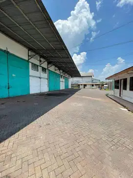 Langka Dijual Gudang Margomulyo Permai