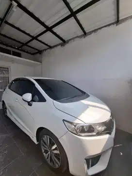 HONDA JAZZ 2015 RS AT ISTIMEWA