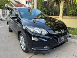 Honda HRV E  2015 Automatic Warna Hitam