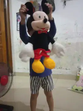 Boneka mickey mouse