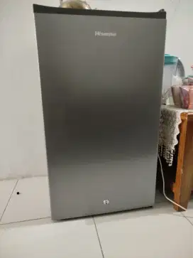 Kulkas Hisense Likenew