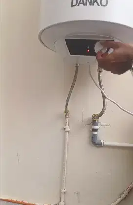 Servise water heater.instalasi pompa.instalasi listrik.pipa bocor