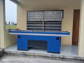 Meja kasir bekas