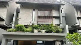 DiJual rumah  di Quantis Signature Bsd city