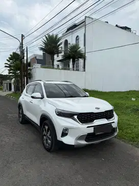 Kia Sonet Premiere 2021: Tipe Tertinggi, KM Rendah!