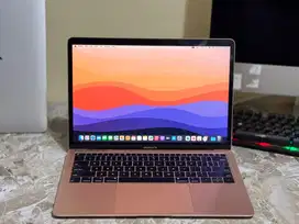 Macbook air retina 2019 i5 8/128 13inch