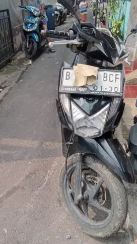 Dijual motor honda matic BEAT F1 tahun 2015