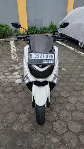 Yamaha NMAX 155 kondisi mulus dan terawat