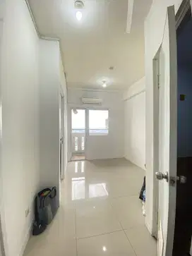 JUAL CEPAT ! APARTEMEN 2 KAMAR TOWER MALL GREEN PRAMUKA CITY