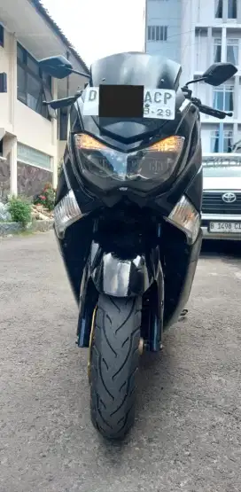 N Max Non ABS 2019 Hitam