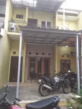 Disewakan Rumah 2 Lantai di KRUKUT LIMO DEPOK