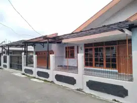 Turun Harga !!! LT 240m² Rumah Siap Huni Di Pondok Bambu Poncol Jaktim