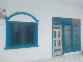 Rumah Disewakan di Otista Raya - Bidara Cina, Cocok untuk Usaha