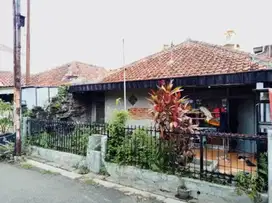 Rumah Murah Hitung Tanah di Komplek Ciwastra