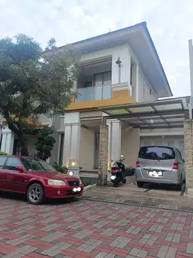 Rumah mewah semi furnish di jakal km 7 dkt ugm