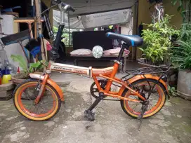 Sepeda lipat & BMX ukuran 16