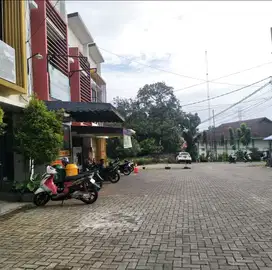 Dijual Cepat Ruko 2 lantai parkir luas di Pondok Ranji mepet Bintaro