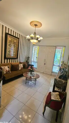 Dijual Rumah Cluster Bagus Semi Furnished Siap Huni di kota Wisata