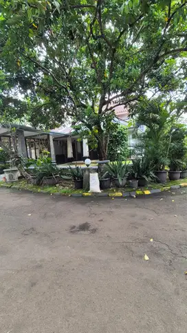 DIJUAL  RUMAH POSISI HOOK BINTARO JAYA SEKTOR 9