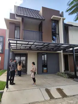 Rumah 2 lantai siap huni tahun ini lokasi dekat stasiun kereta jatake