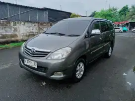 Innova G 2.0 Bensin 2011 AT