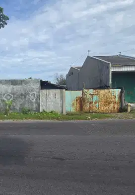 Tanah Murah di Jalan Raya Kolonel Sugiyono Kadipiro Solo