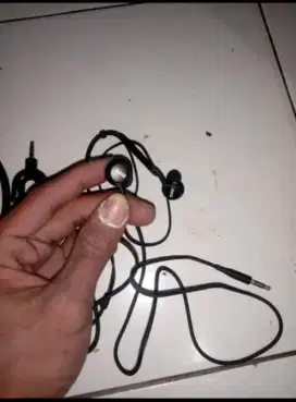 Headset bluetooth & headset biasa