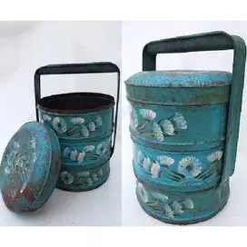 Old vintage seni lukis Cina peranakan tenong / rantang di era 50'an