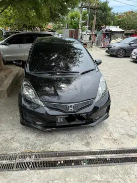 HONDA JAZZ 1.5 RS HITAM 2012