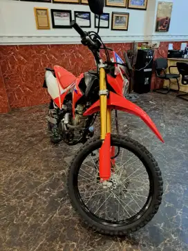 D P 1,5 JT CRF 150 2024 LIKE NEW FREE OLI DAN SERVICE