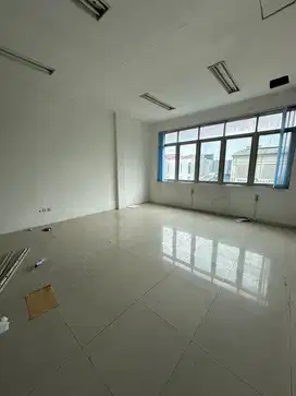 DISEWAKAN SEWA RUKO PLUIT MUARA KARANG LOKASI RAMAI COCOK UNTUK KANTOR
