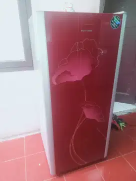 Di jual kulkas 1 pintu merk polytron Normal dingin beku SIAP PAKAI