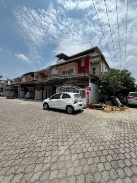 RUMAH HOOK DI DALAM KOMPLEK BESAR MENTENG 7