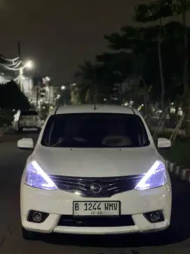 NISSAN LIVINA SV 2015 AT