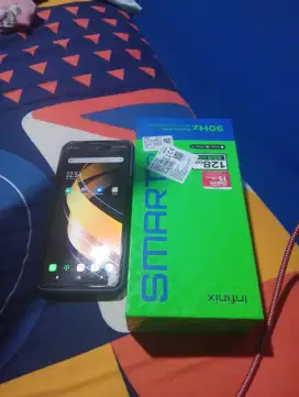 Infinix smart 8 4+4/128
