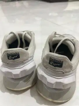 Sepatu Onitsuka Tiger