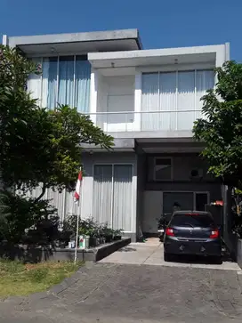 Rumah 2,5 Lantai di Perum Palm Residence Sememi Surabaya Barat